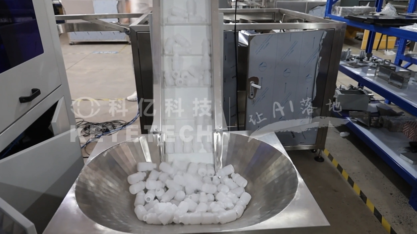 乳制品小瓶子機(jī)(東莞嘉益)